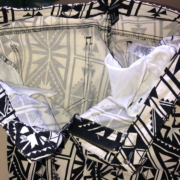 Tribal print pants w/stretch size 29 - Picture 5 of 7